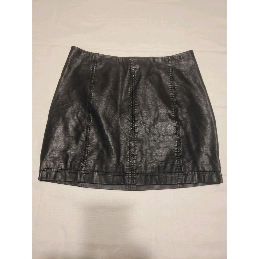 Free People Women's Faux Leather Mini Skirt Black  Size  6